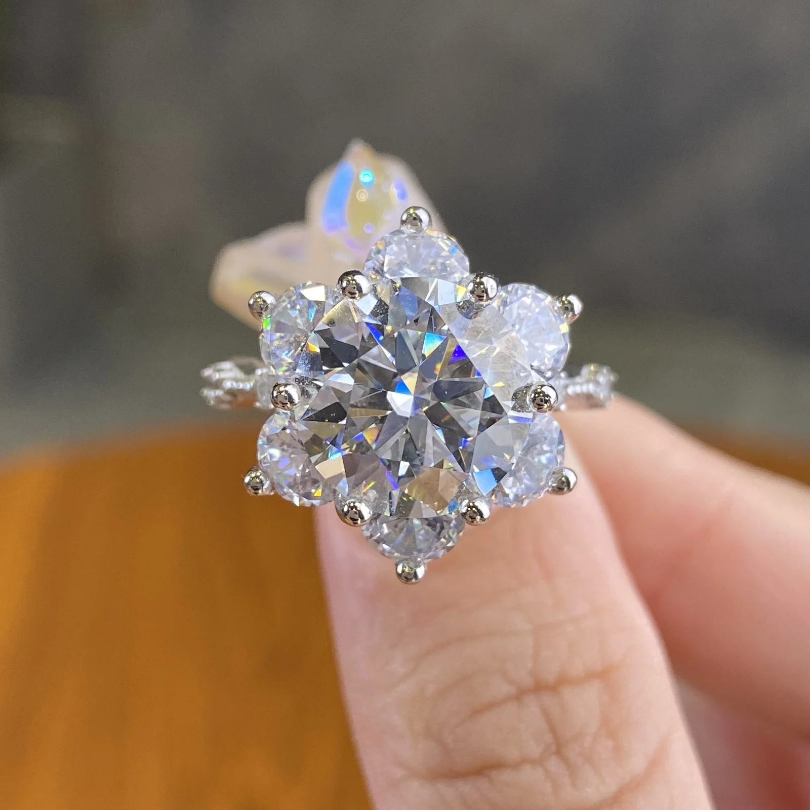 GRA 100% Real 5CT Big Moissanite Diamond Classical Sunflower Ring for Women Gift 925 Sterling Silver Wedding Luxury Fine Jewelry - Image 3